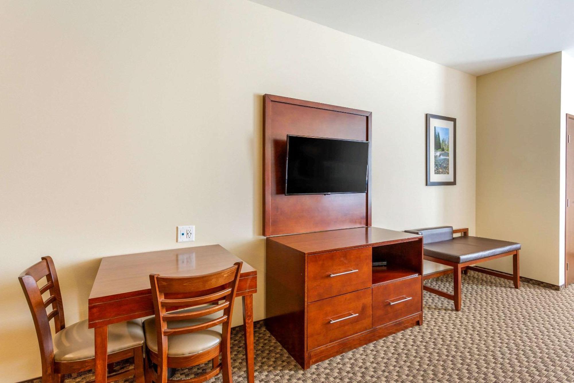 Comfort Suites Burlington Near I-5 Buitenkant foto
