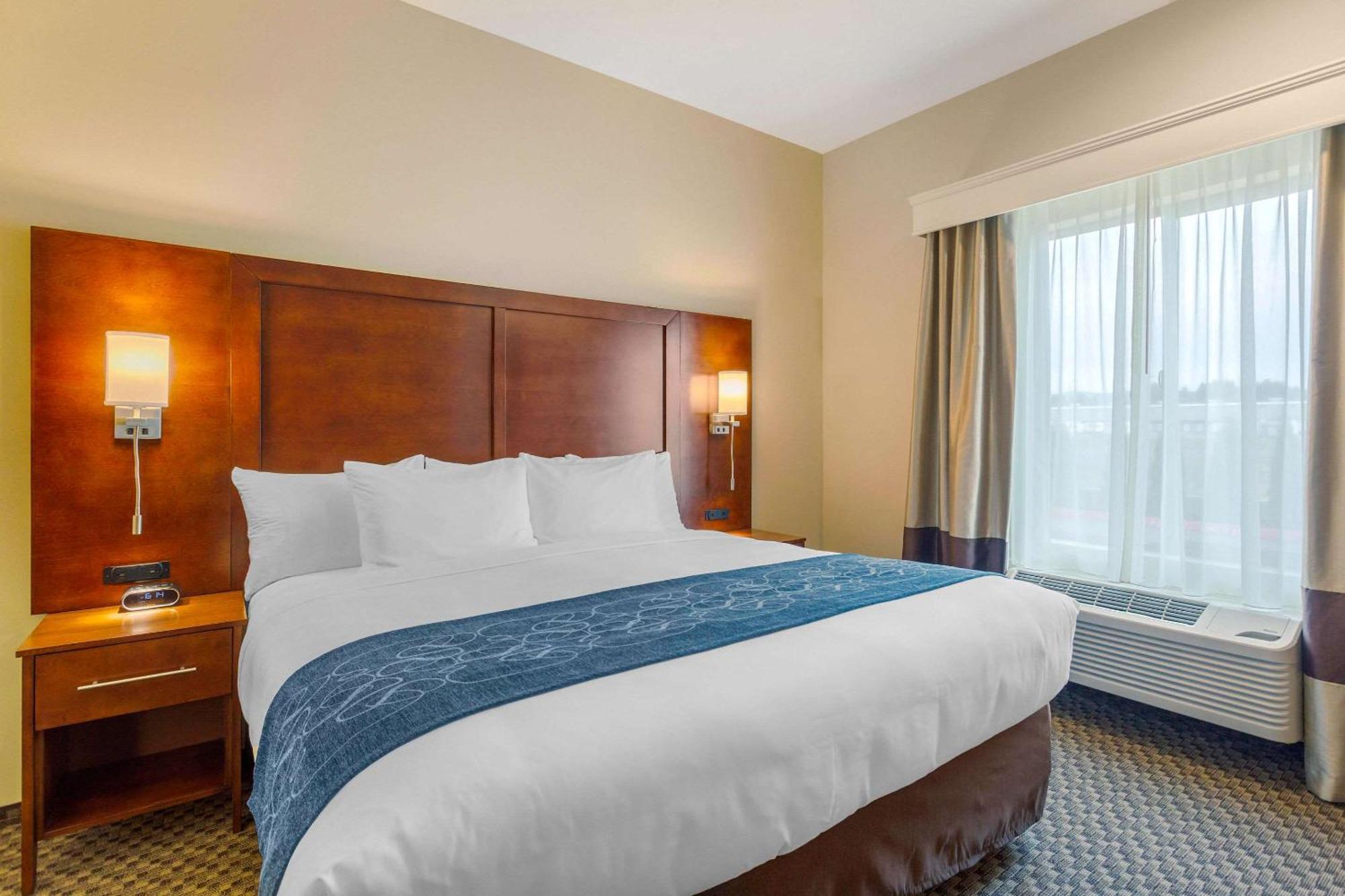 Comfort Suites Burlington Near I-5 Buitenkant foto