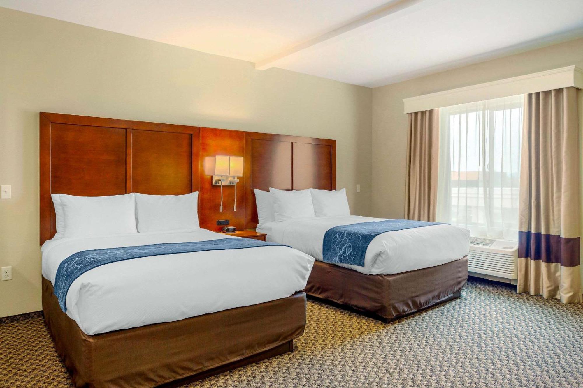 Comfort Suites Burlington Near I-5 Buitenkant foto