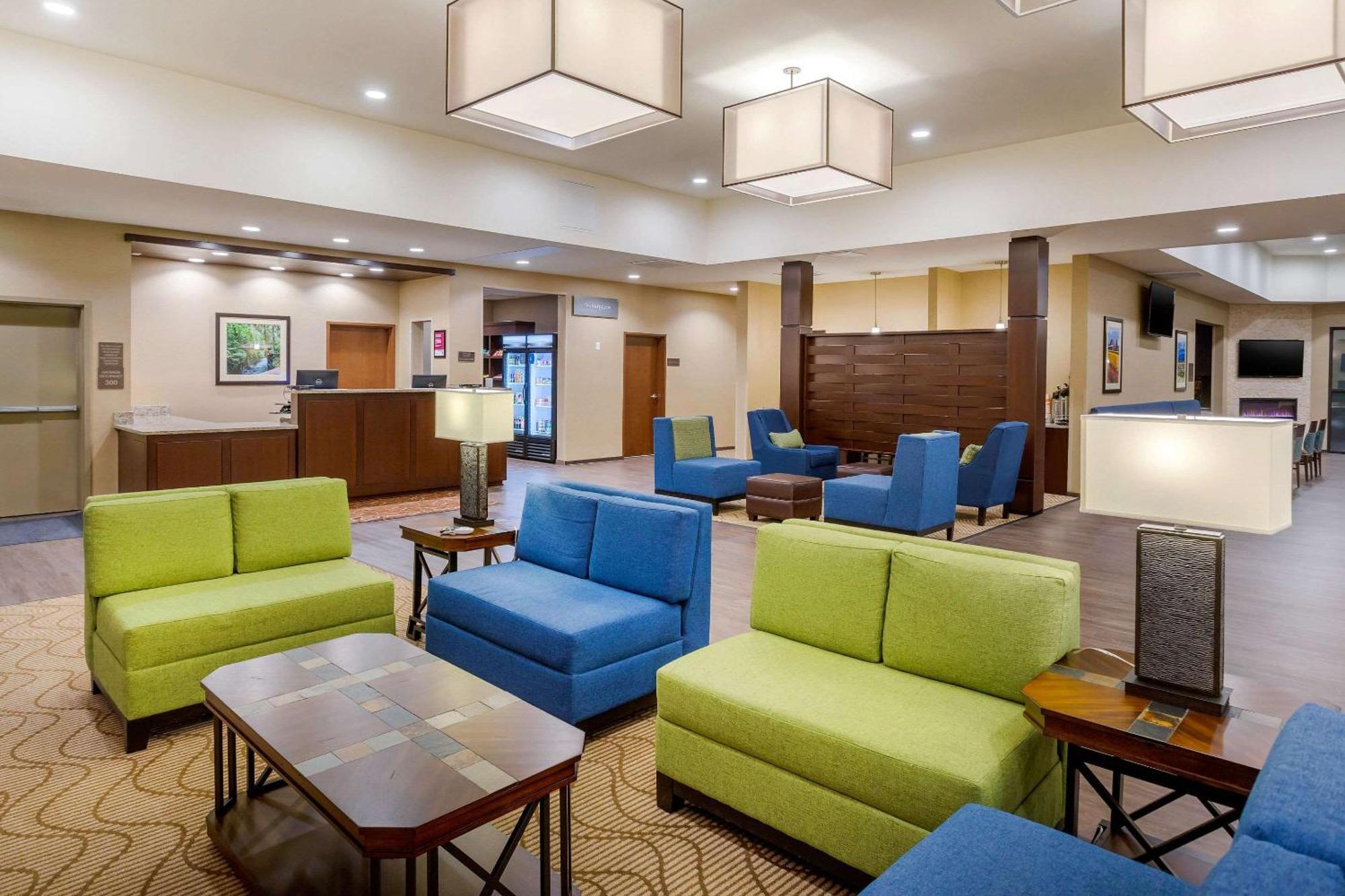 Comfort Suites Burlington Near I-5 Buitenkant foto